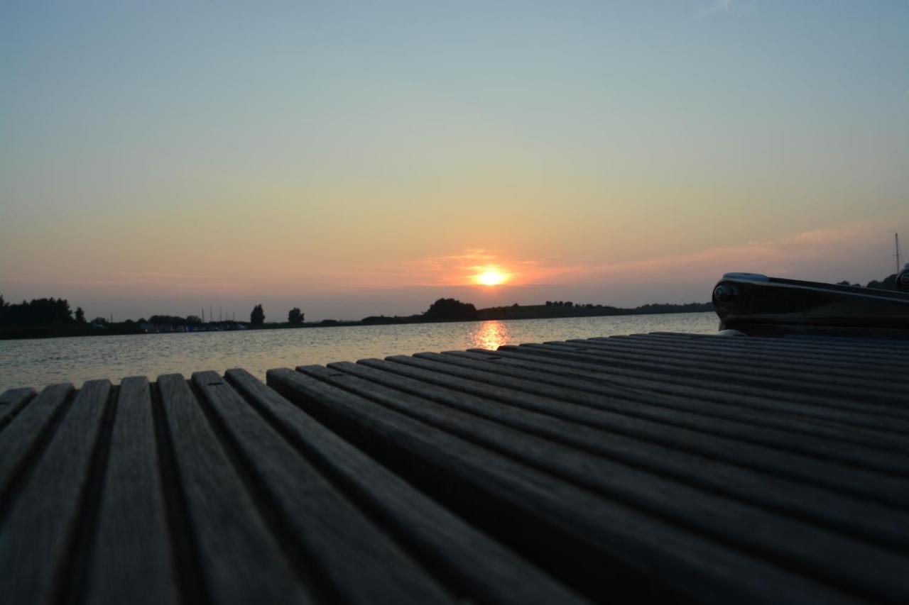 Hausboot Lagoon Stralsund Bagian luar foto